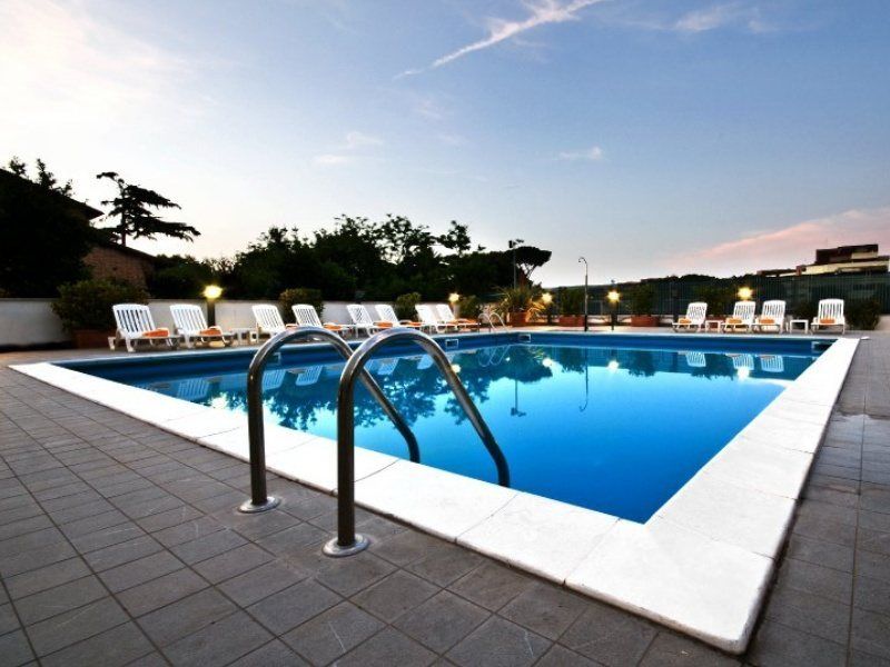 Hotel Capannelle Roma Exterior foto